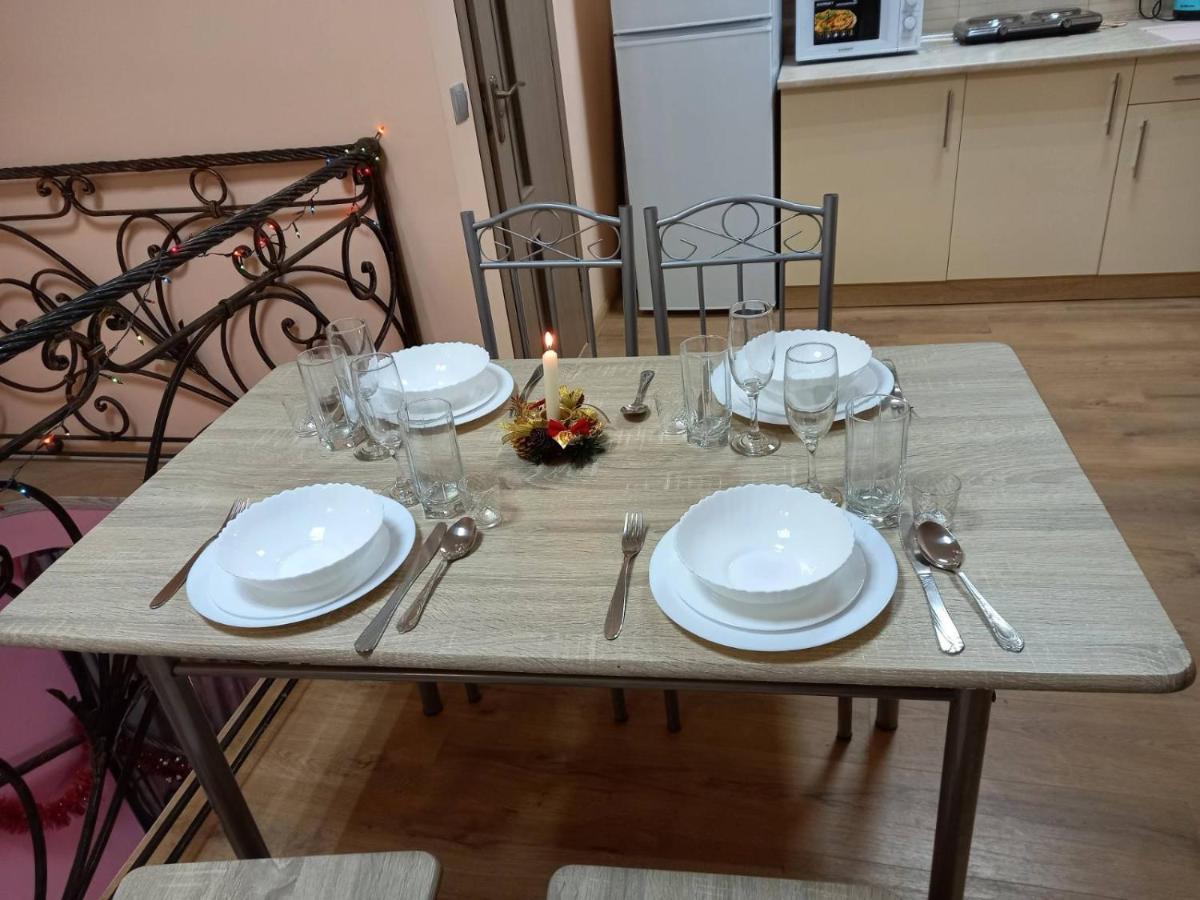 Двухярусная Квартира В Центре Мукачева, Улица Мира Mukacheve Luaran gambar