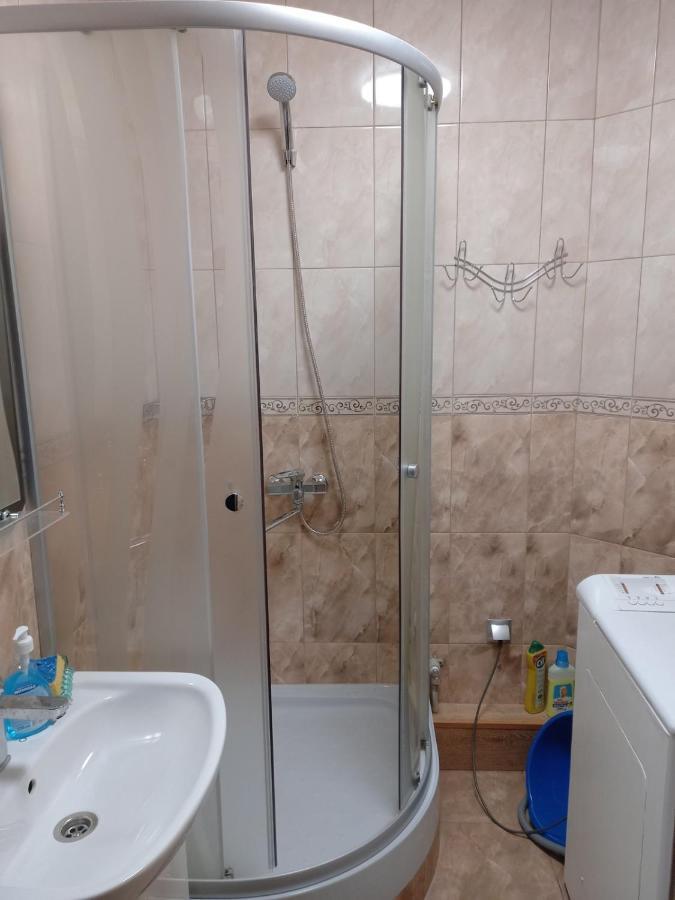 Двухярусная Квартира В Центре Мукачева, Улица Мира Mukacheve Luaran gambar